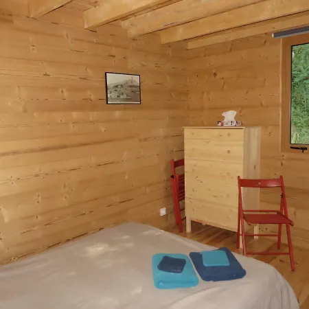 La Aux Sapins Bed & Breakfast Ratieres
